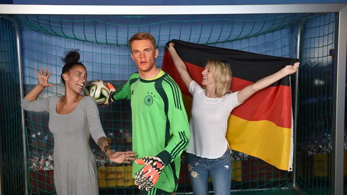 Guests-in-Madame-Tussauds-Berlin