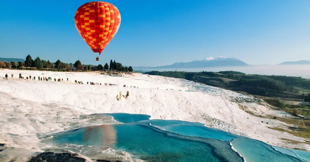 People enjoying their hot air balloon ride at Pamukkale